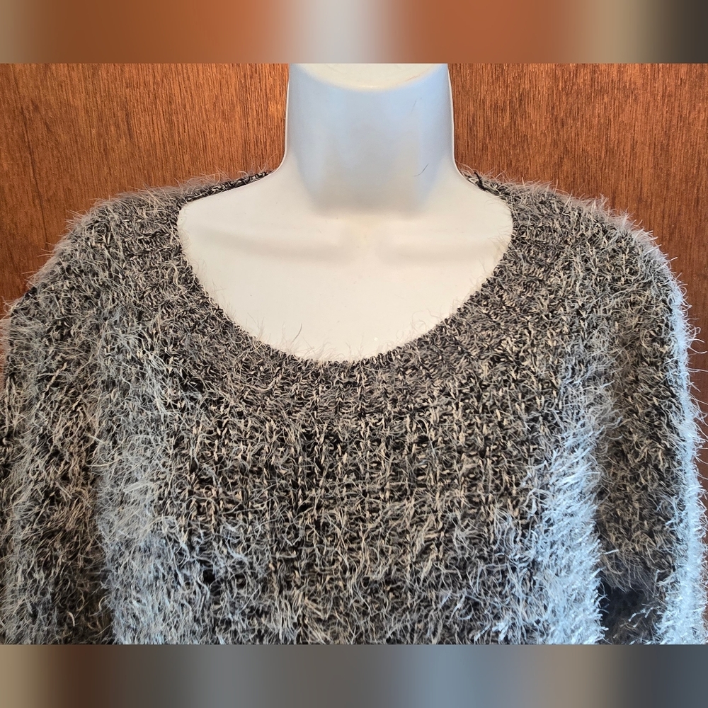 HOST PICK! 🎉🎊 Express Fuzzy Black Gray & White Sweater SzL - Picture 5 of 6